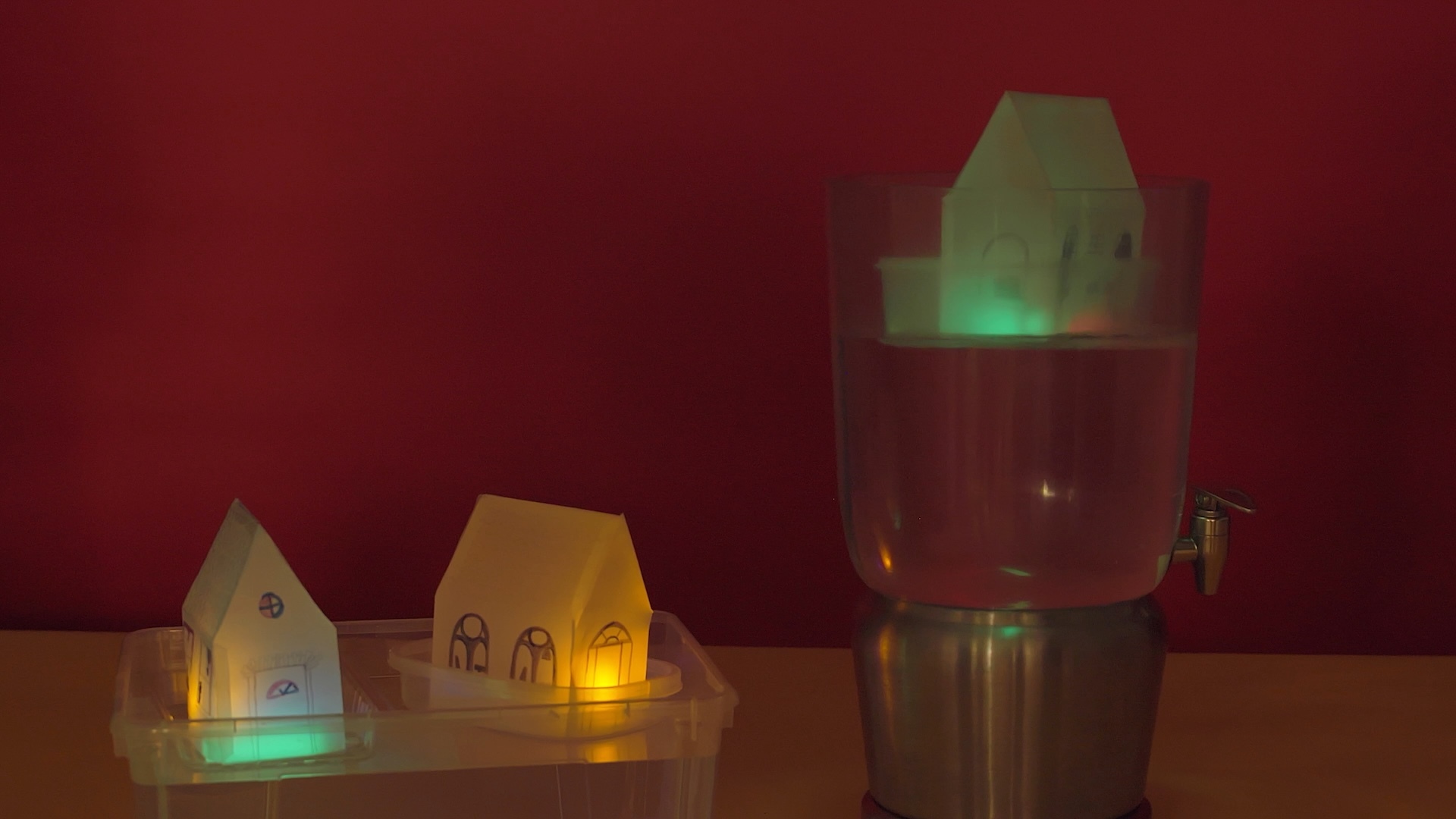 Activité familles maison flottante web